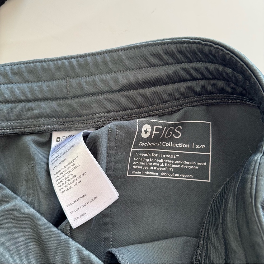 Figs Womens Zamora Jogger‎ Bonsai Green Scrub Pants Size Small Petite - Picture 4 of 4